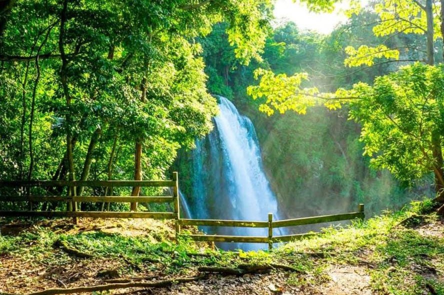 Pulhapanzak Waterfall, Near Lake Yojoa, Honduras